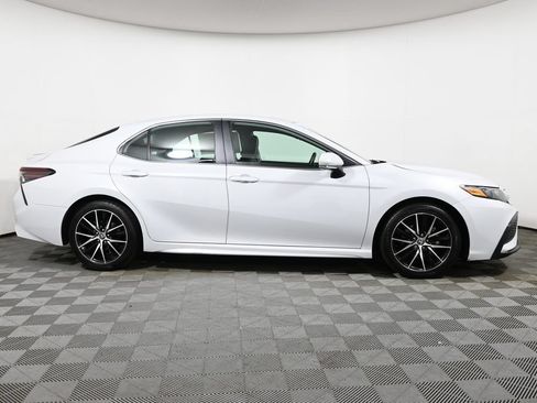 Used 2024 Toyota Camry SE w/ Cold Weather Package AWD/4WD image 8