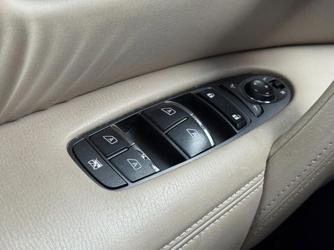 Used 2017 Nissan Armada SL image 22