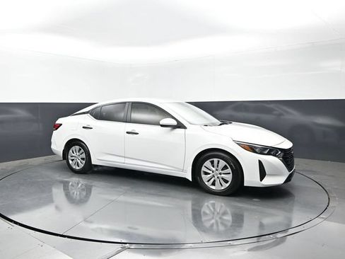 Used 2025 Nissan Sentra S FWD image 1