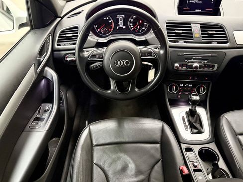 Used 2017 Audi Q3 2.0T Premium FWD image 2