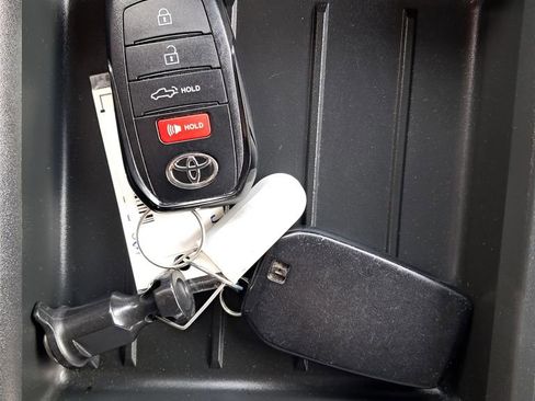 Used 2024 Toyota Tundra SR5 AWD/4WD image 34