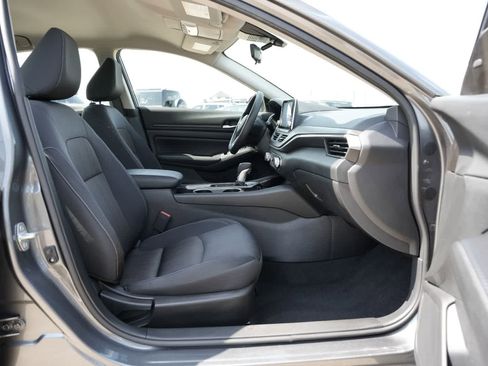 Used 2024 Nissan Altima 2.5 SV FWD image 20