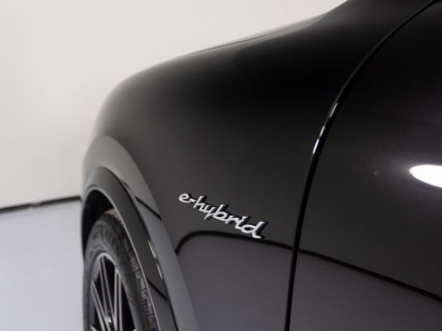 New 2026 Porsche Cayenne S image 41
