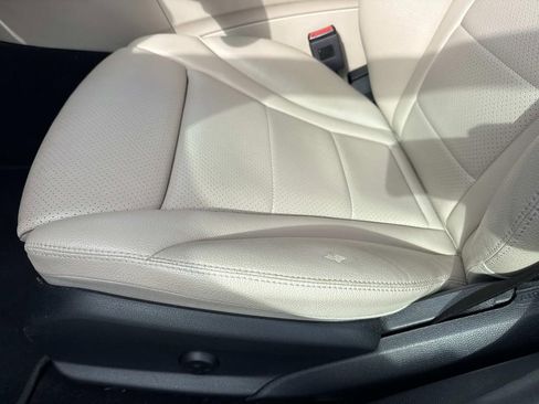 Used 2019 Mercedes-Benz C 300 Sedan image 17