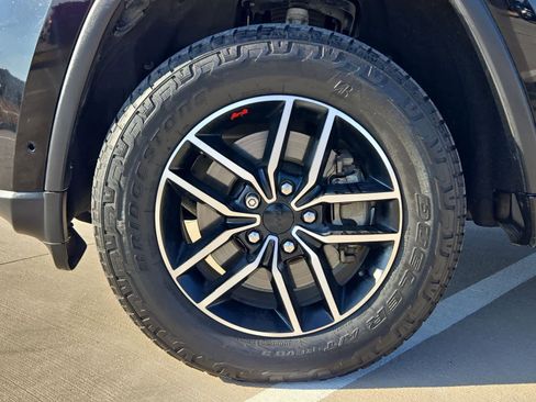 Used 2020 Jeep Grand Cherokee Trailhawk w/ Trailhawk Luxury Group image 13