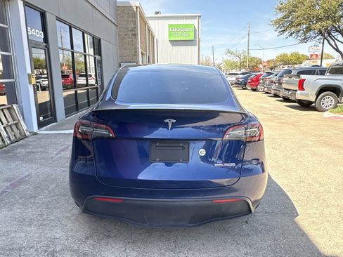 Used 2022 Tesla Model Y Performance image 5