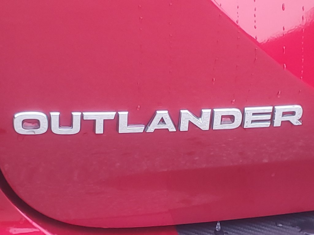 Used 2023 Mitsubishi Outlander SE AWD/4WD image 36