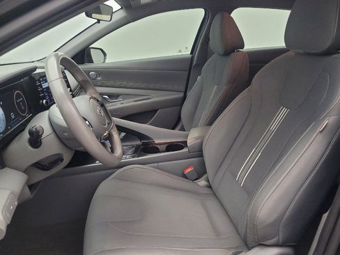 Used 2022 Hyundai Elantra SEL w/ Convenience Package FWD image 17