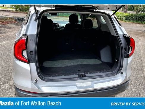 Used 2022 GMC Terrain SLE FWD image 36