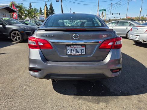 Used 2019 Nissan Sentra SR FWD image 3