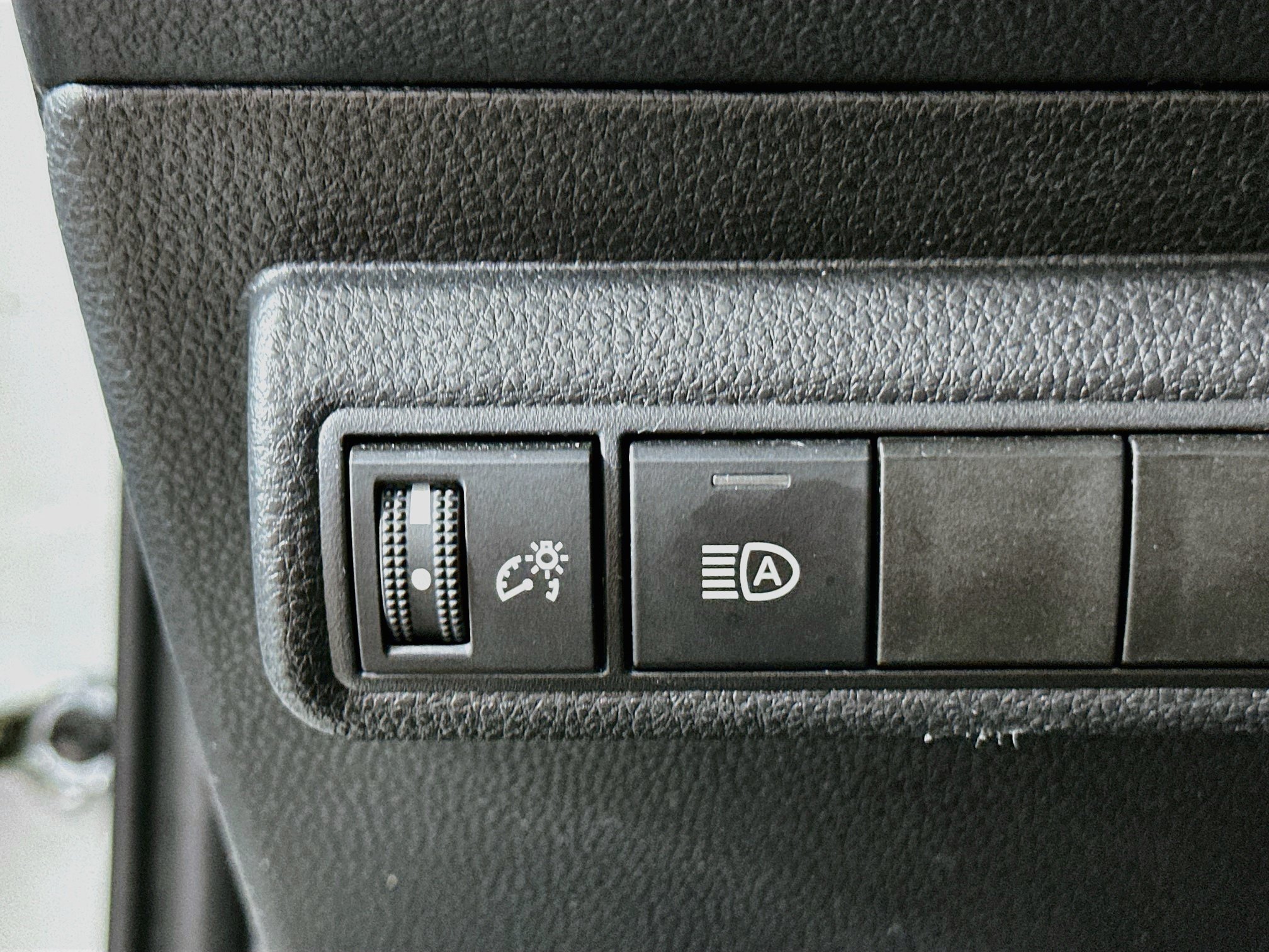 Used 2025 Toyota Corolla LE FWD image 16