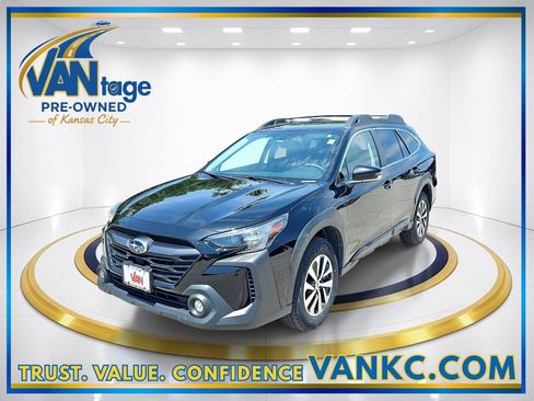 Certified 2024 Subaru Outback Premium AWD/4WD image 1