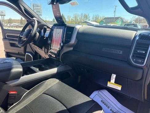 New 2026 RAM 2500 Laramie w/ Night Edition AWD/4WD image 34