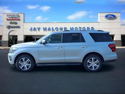 Certified 2024 Ford Expedition Limited image 5