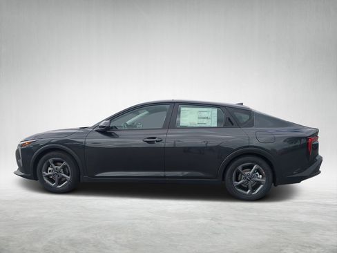 New 2025 Kia K4 LXS image 6