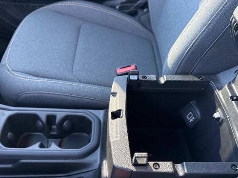 Used 2024 Jeep Wrangler Sport image 30