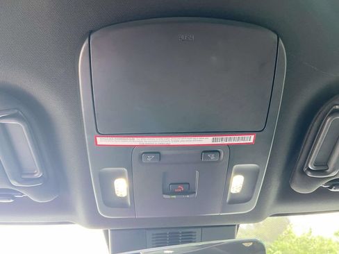 Used 2025 Toyota Camry SE FWD image 18