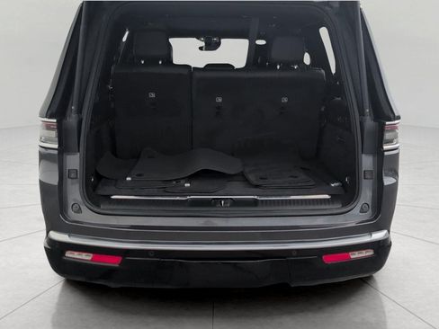Used 2023 Jeep Grand Wagoneer 4WD w/ Rear Seat Video Group 1 image 13