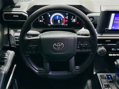 Used 2025 Toyota Tacoma SR image 11