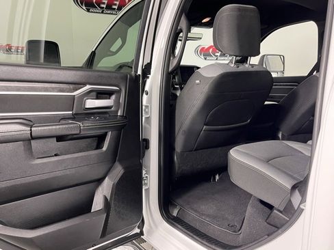 Used 2024 RAM 2500 Big Horn image 25