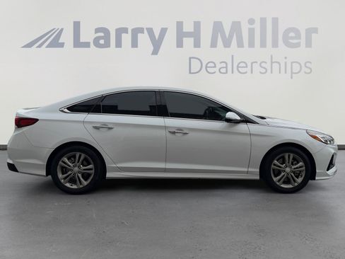 Used 2018 Hyundai Sonata Limited w/ Limited Ultimate Package 03 FWD image 6