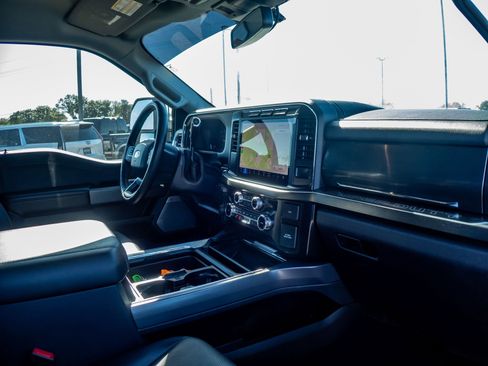 Used 2024 Ford F250 Lariat w/ Sport Appearance Package image 16