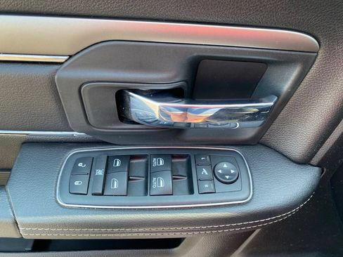 Used 2018 RAM 2500 Big Horn w/ Sport Appearance Group AWD/4WD image 13