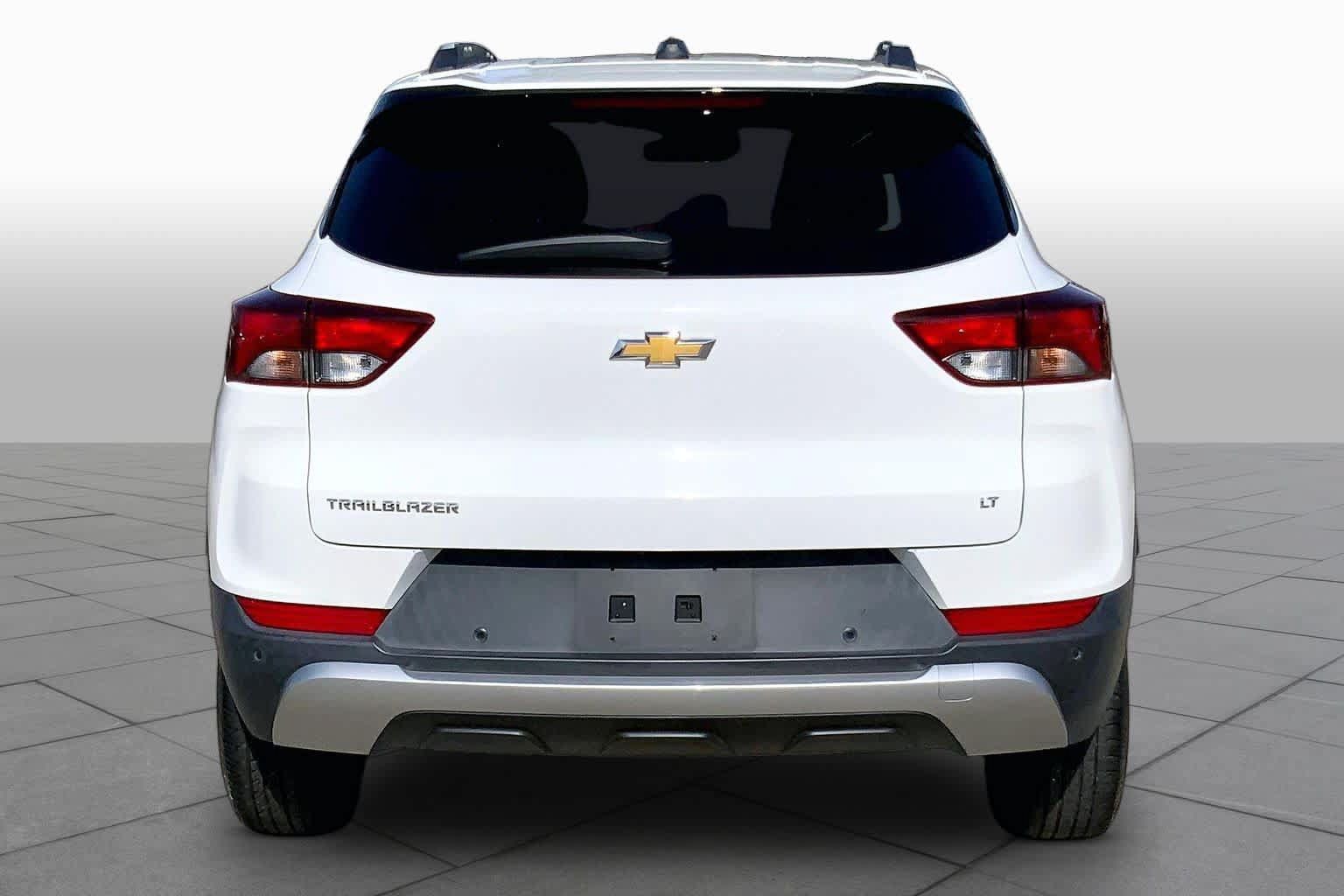 Used 2021 Chevrolet TrailBlazer LT w/ Driver Confidence Package FWD image 5