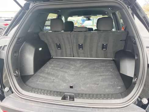 Used 2025 Chevrolet Equinox LT image 32