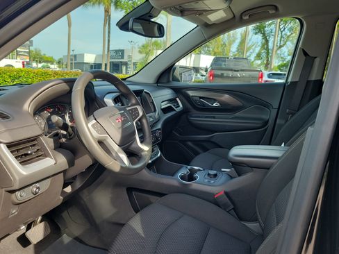 Used 2023 GMC Terrain SLE w/ Driver Convenience Package FWD image 11
