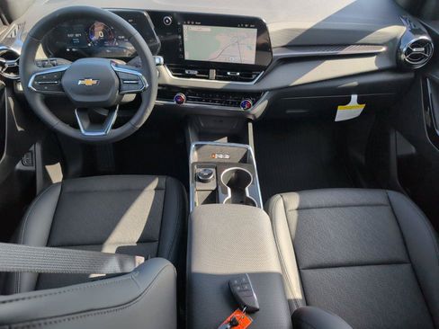 New 2026 Chevrolet Equinox LT w/ Convenience Package II FWD image 33
