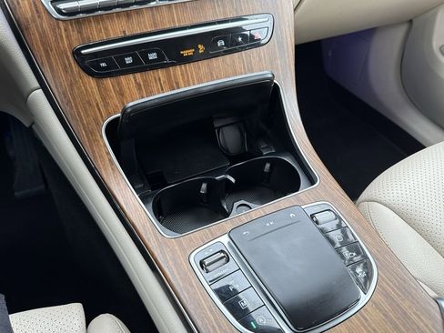 Used 2022 Mercedes-Benz GLC 300 w/ Premium Package Lite image 22