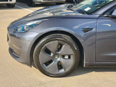 Used 2023 Tesla Model 3 Standard Range RWD image 8