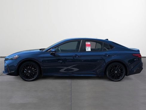 New 2026 Toyota Camry SE FWD image 3