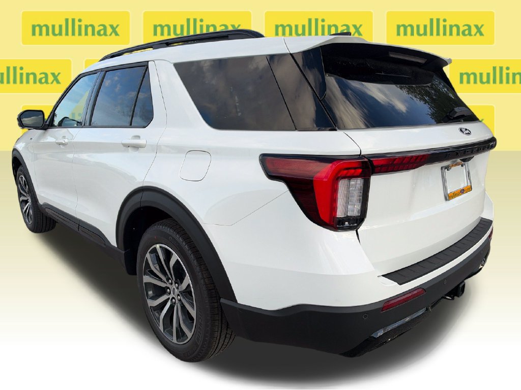 New 2027 Ford Explorer ST-Line RWD image 4