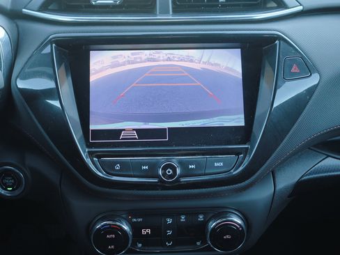 Used 2022 Chevrolet TrailBlazer RS w/ Sun and Liftgate Package image 35