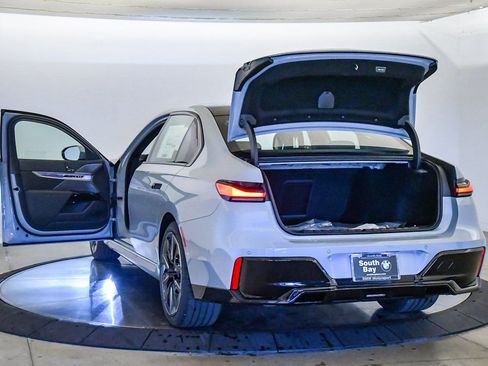 New 2026 BMW 740i w/ Premium Package image 29