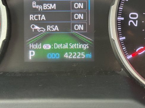 Used 2021 Toyota RAV4 XLE Premium FWD image 22