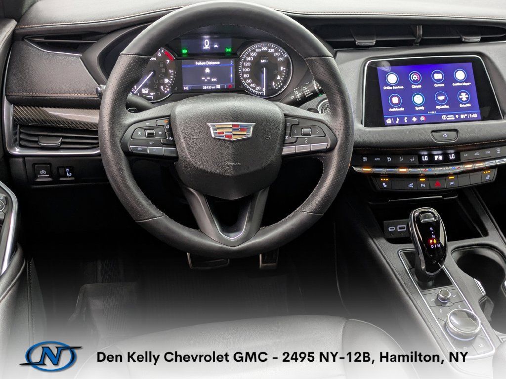 Used 2022 Cadillac XT4 Sport w/ Enhanced Visibility Package AWD/4WD image 4