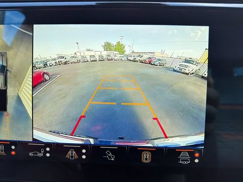 Used 2024 GMC Sierra 2500 AT4 w/ AT4 Premium Plus Package AWD/4WD image 16