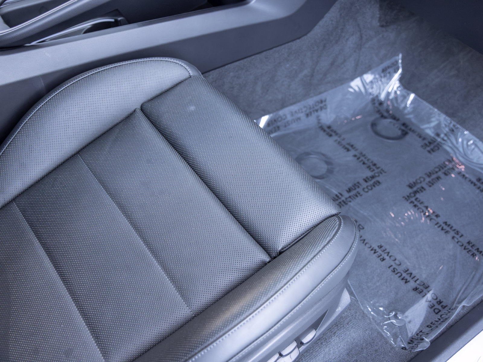 Certified 2025 Porsche Macan Electric RWD image 60