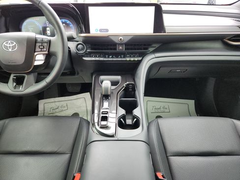 Used 2024 Toyota Crown AWD/4WD image 20