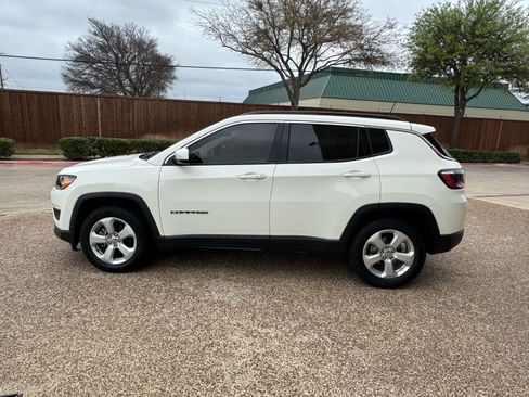 Used 2019 Jeep Compass Latitude w/ Popular Equipment Group image 11
