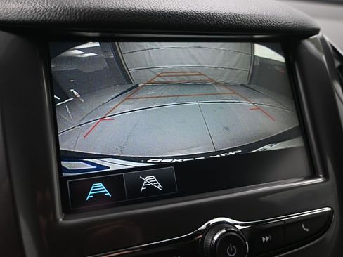 Used 2018 Chevrolet Cruze LT w/ Convenience Package image 19