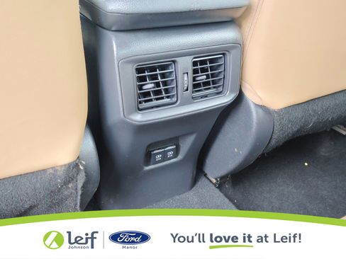 Used 2020 Toyota RAV4 XLE Premium image 29