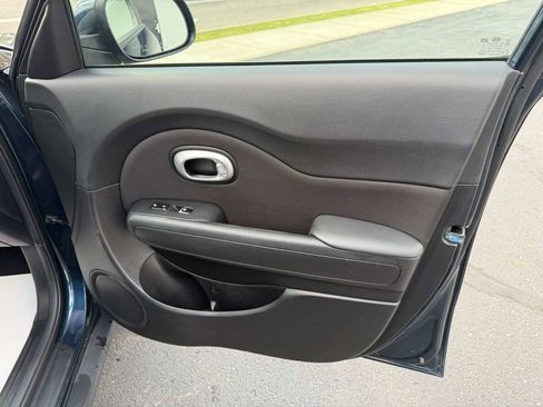 Used 2018 Kia Soul + FWD image 20