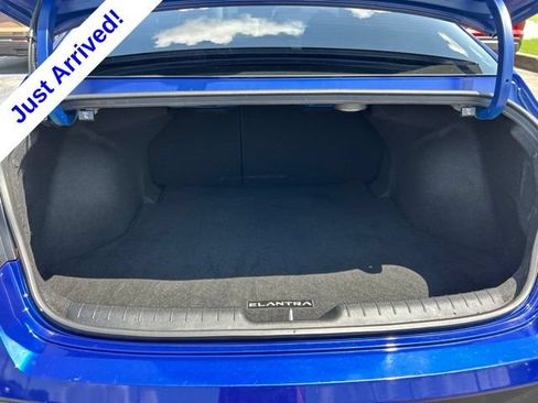 Used 2024 Hyundai Elantra Limited FWD image 29