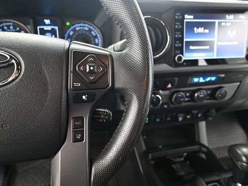 Used 2021 Toyota Tacoma TRD Off-Road w/ Technology Package AWD/4WD image 29