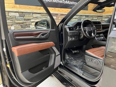Used 2023 GMC Yukon Denali Ultimate AWD/4WD image 46
