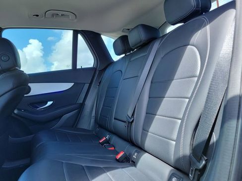 Used 2022 Mercedes-Benz GLC 300 GLC 300 w/ Premium Package Lite image 10